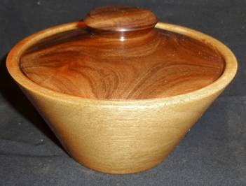 Bowl with Lid - Mahogany-Rosewood.jpg